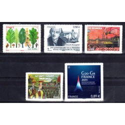 Timbres adhésifs...