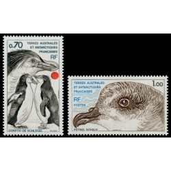 Timbres TAAF n°81 et 82