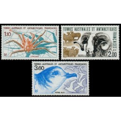 Timbres TAAF n°140 à 142